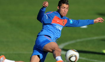 Khó Tin Có Thật! Tại Sao Hat-trick Của CR7 Luôn Là Khoảnh Khắc Vĩnh Cửu?!